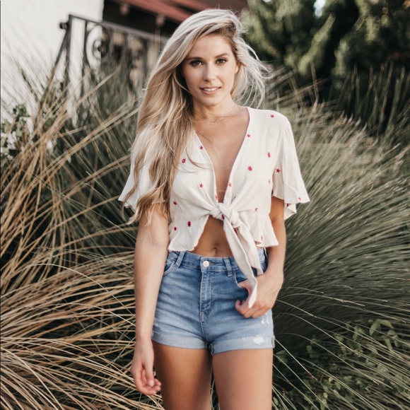 Sun And Stars Tie Crop Top - Picture 3 of 8